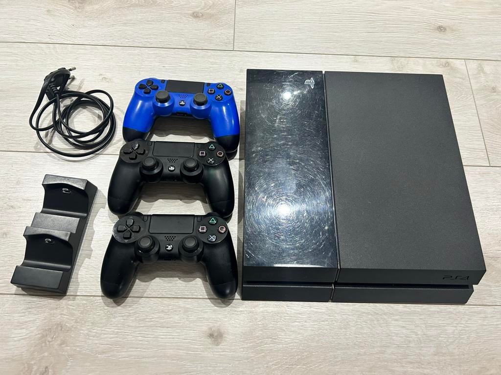 Playsation 4 met 3 controllers, Games en Spelcomputers, Ophalen, Zo goed als nieuw, Met 3 controllers of meer, Original