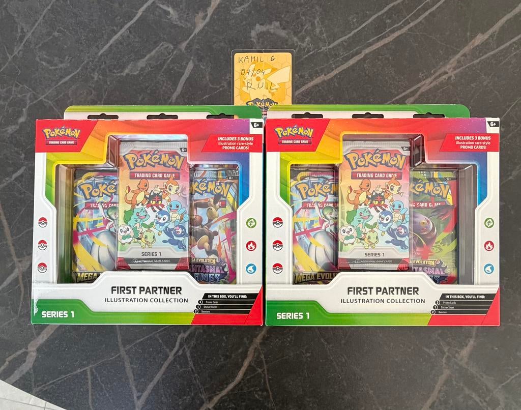 (Trade) 2x pokemon first partner illustration collection, Ophalen, Nieuw, Booster, Foil