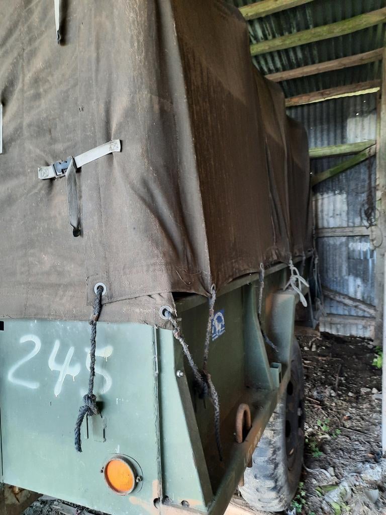 A vendre remorque de l'armée, Articles professionnels, Agriculture | Outils, Enlèvement