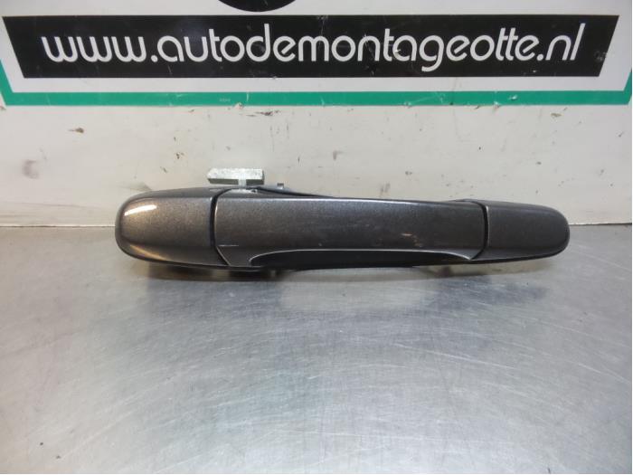 Poignée portière 4portes avant droite d'un Lexus IS 200 (I, -, 3 mois de garantie, Lexus, Utilisé