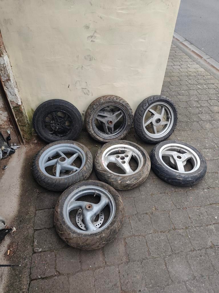 Piece scooter peugeot et aprilia