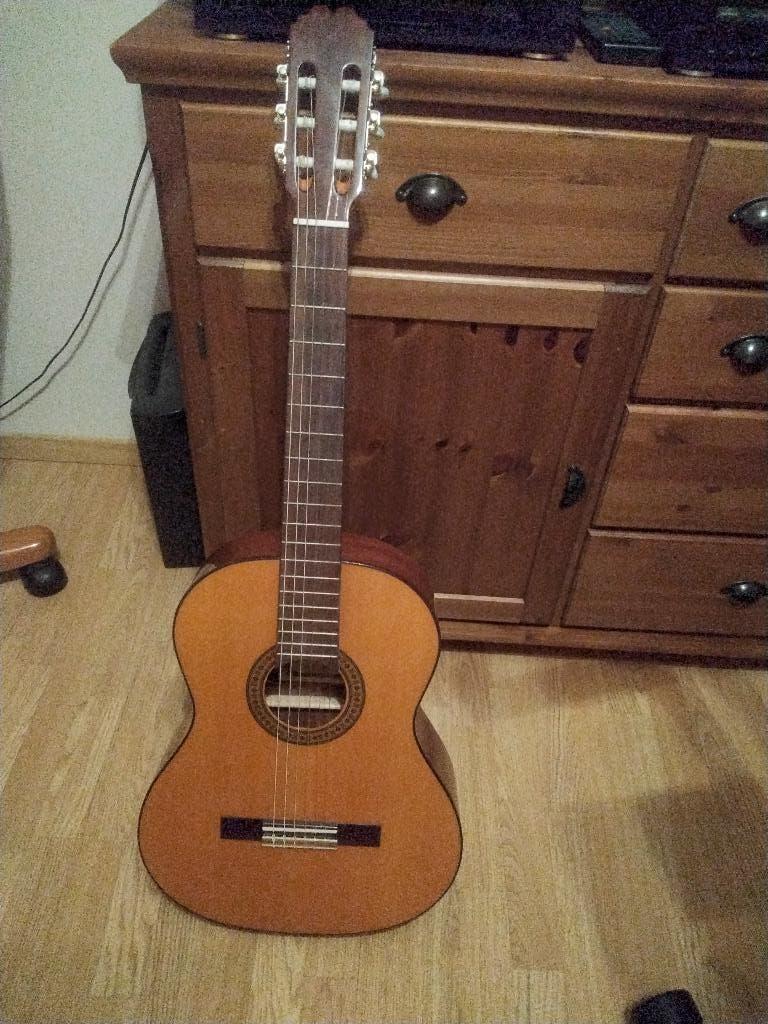 Guitare classique Alvaro + housse., Musique & Instruments, Instruments à corde | Guitares | Acoustiques, Enlèvement, Comme neuf