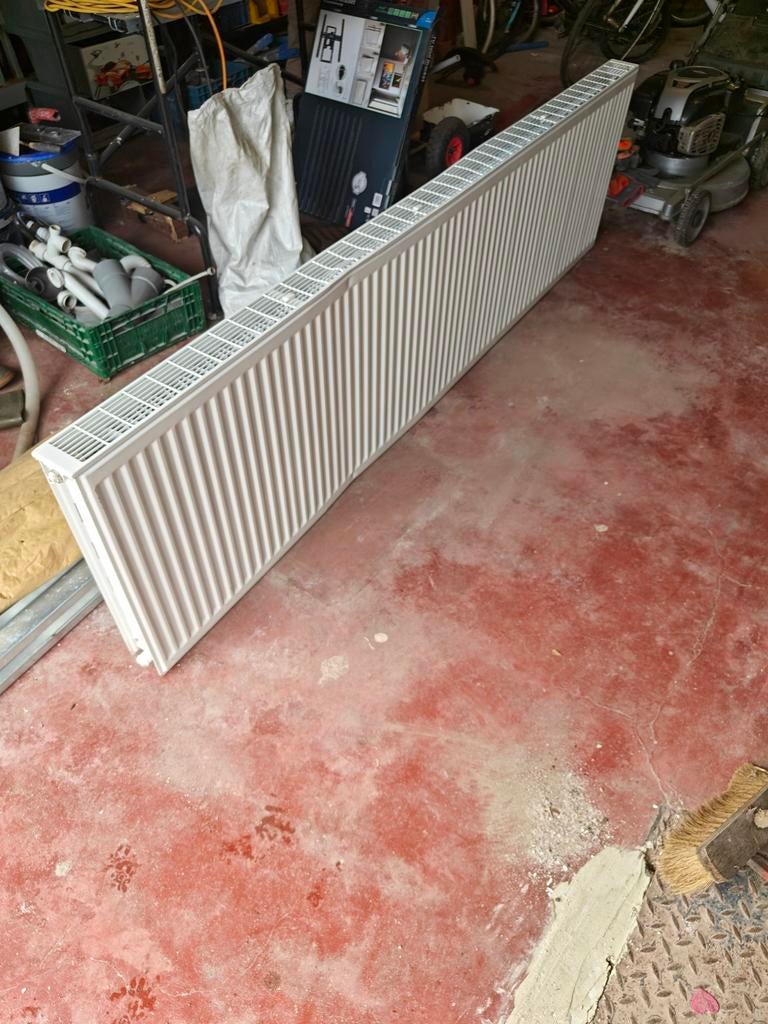 Radiator beschadigd bieden, Doe-het-zelf en Bouw, Verwarming en Radiatoren, Ophalen