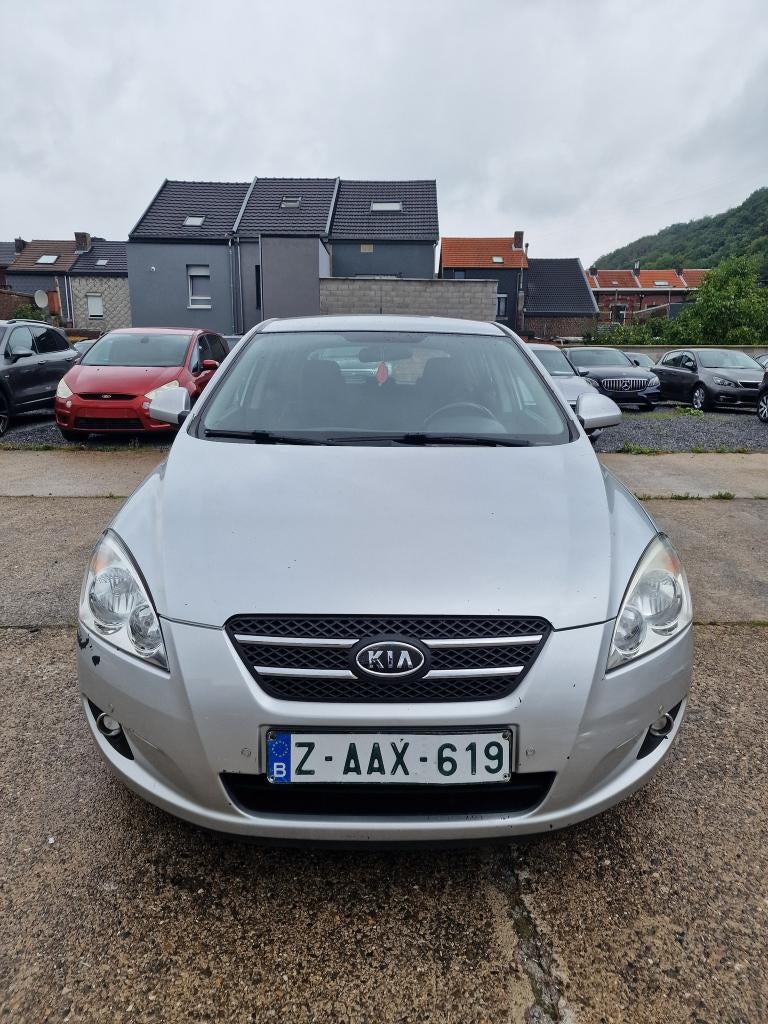 Kia Ceed 1.4i // Bruit moteur VENTE EXPORT, Argent ou Gris, Entreprise, Boîte manuelle, Capteur de stationnement