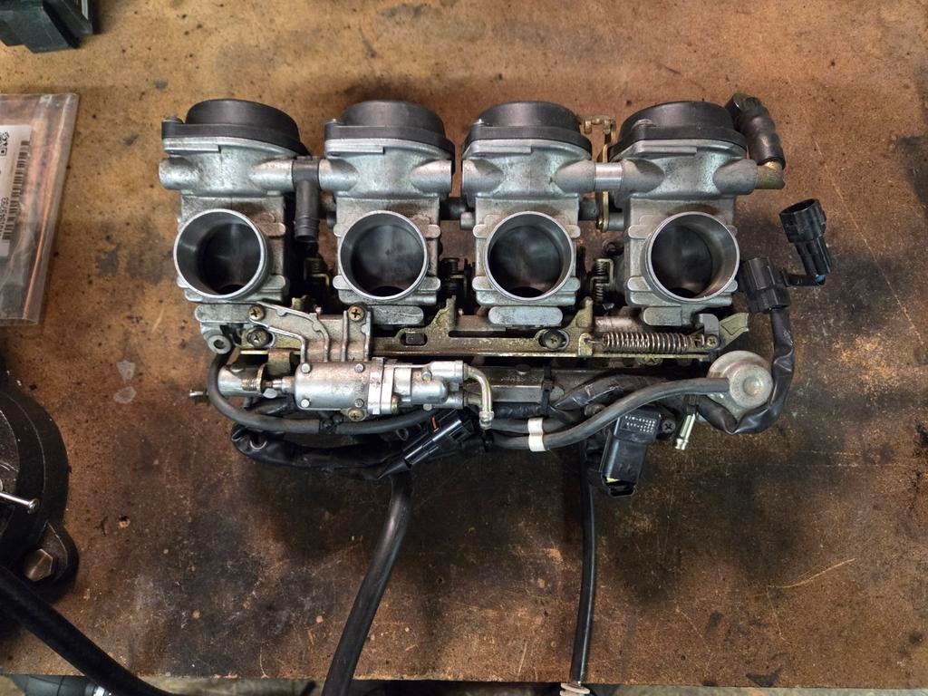 Rampe injection complète Yamaha R1 2003, Motos, Enlèvement