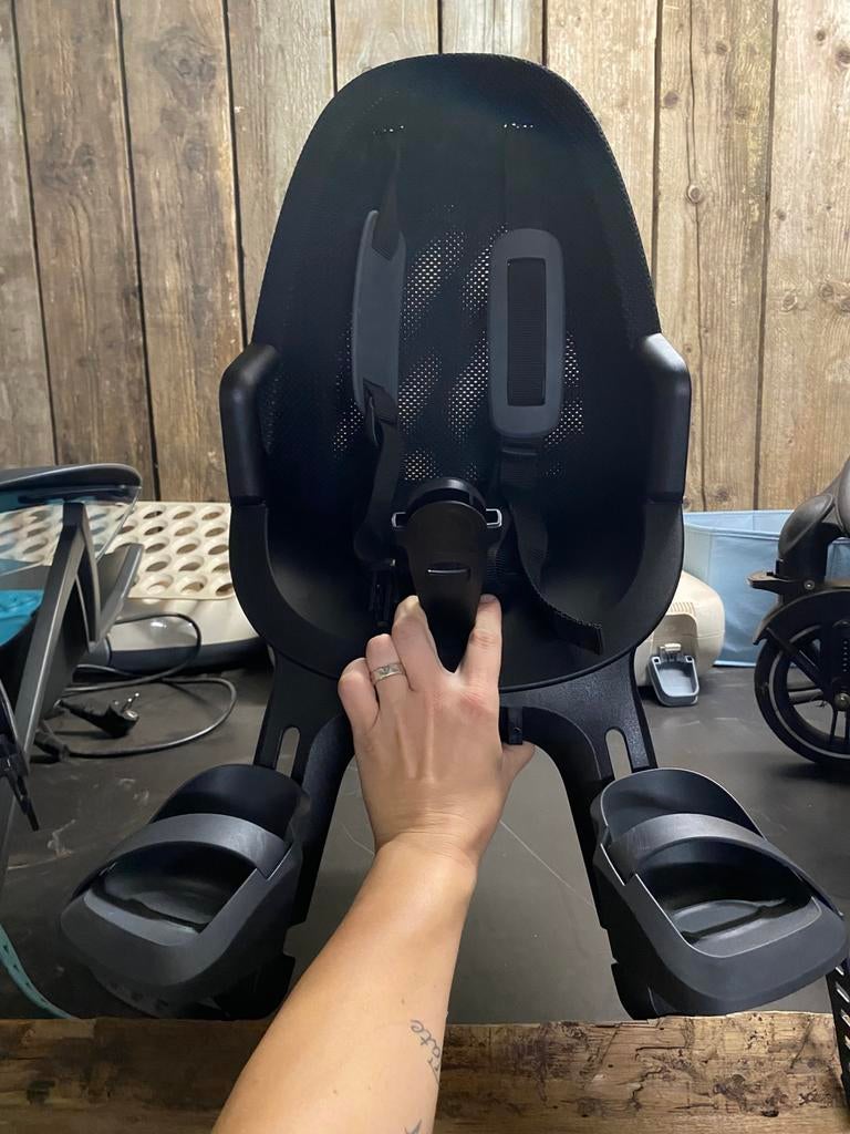 Qibbel air fietsstoeltje voorraan+windscherm, Ophalen, Zo goed als nieuw