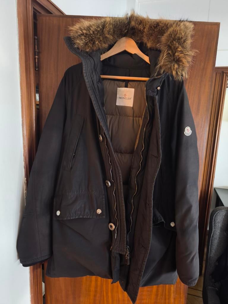 Parka duvet Moncler capuche fourrure amovible taille xl, Kleding | Heren, Jassen | Winter, Ophalen, Moncler, Zwart, Maat 56/58 (XL)