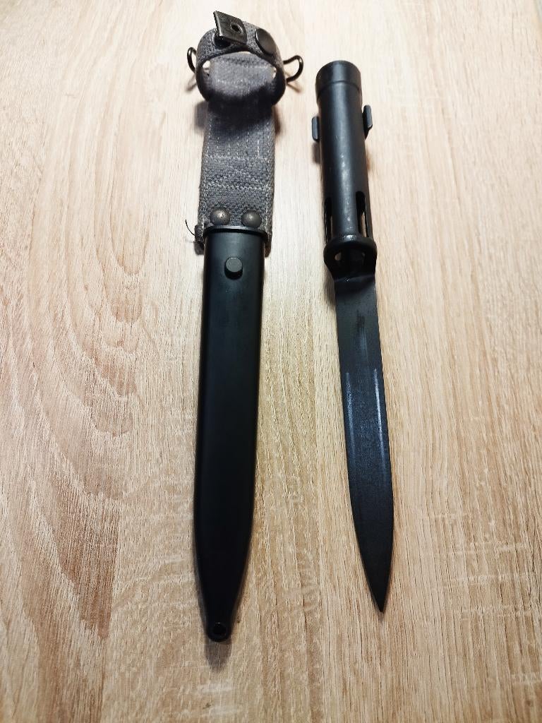 Belgische F.A.L. bajonet type C met schede - 75€., Verzenden, Overige soorten