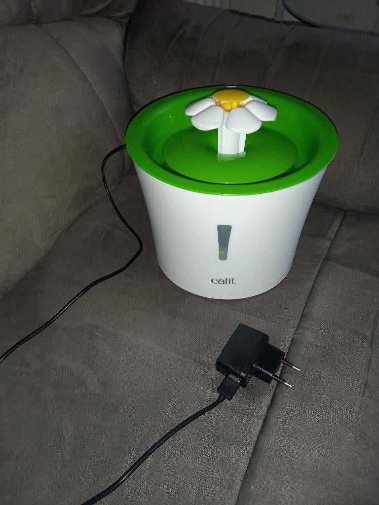 Fontaine à eau chat catit abreuvoir, Animaux & Accessoires, Enlèvement ou Envoi