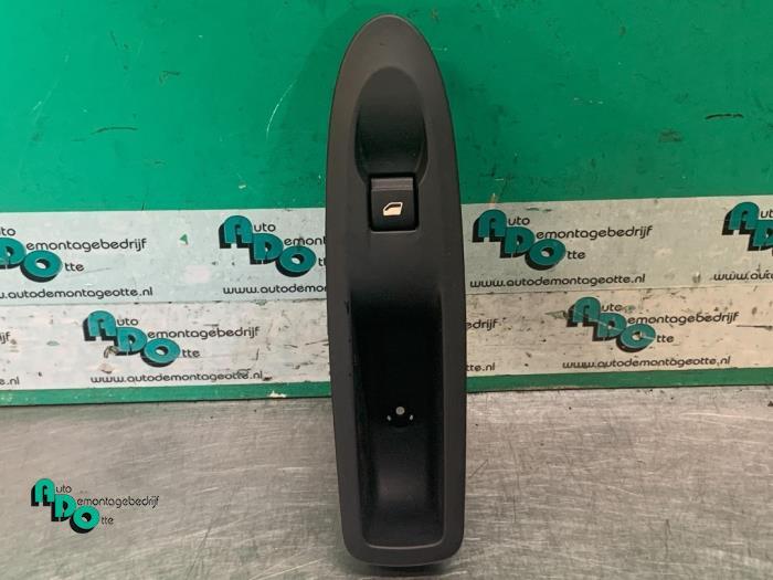 Commutateur vitre électrique d'un Citroen C4 (C4 10-), -, 3 mois de garantie, Utilisé, -