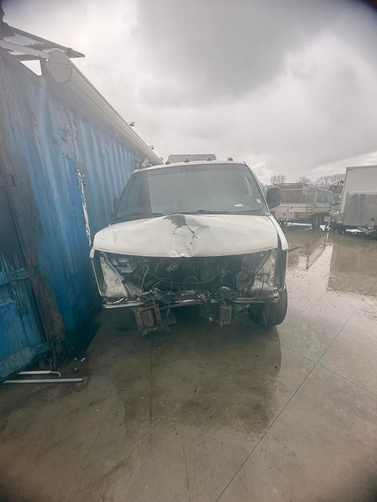 Chevy van voor opmaak of onderdelen, Auto-onderdelen, Ophalen