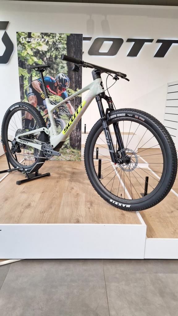 Scott spark rc team issue Large, Enlèvement, Neuf