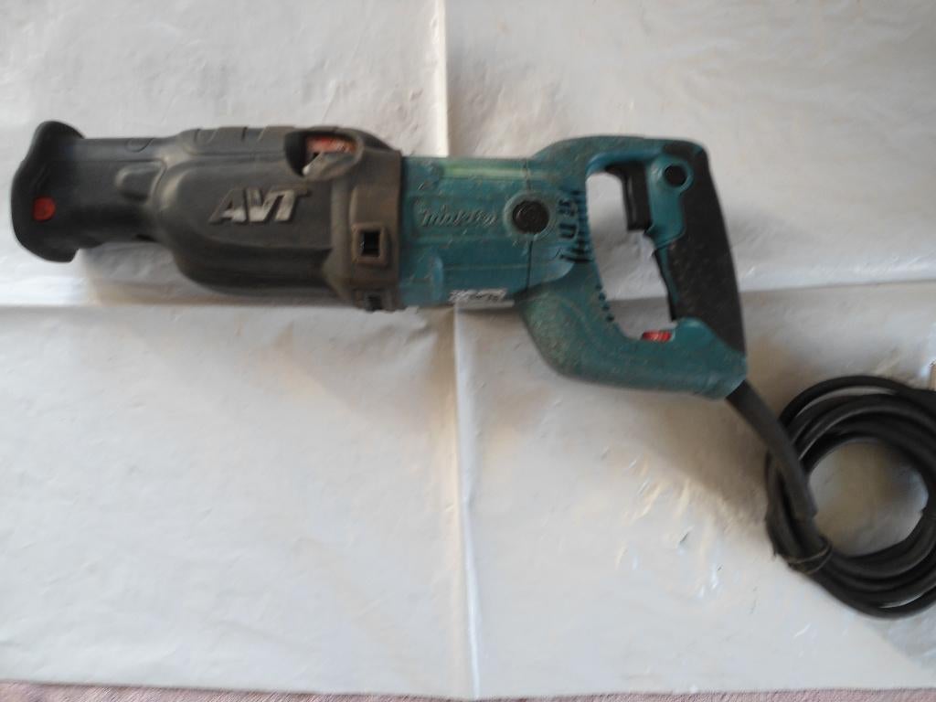 Recipro zaag Makita, Ophalen, Zo goed als nieuw, 1200 watt of meer, Reciprozaag