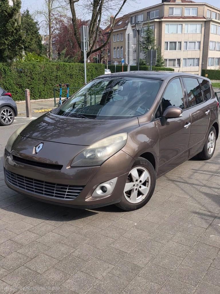 Renault Scenic essence Euro 5 LEZ OK, Autos, Cuir, Euro 5, Achat, Ordinateur de bord