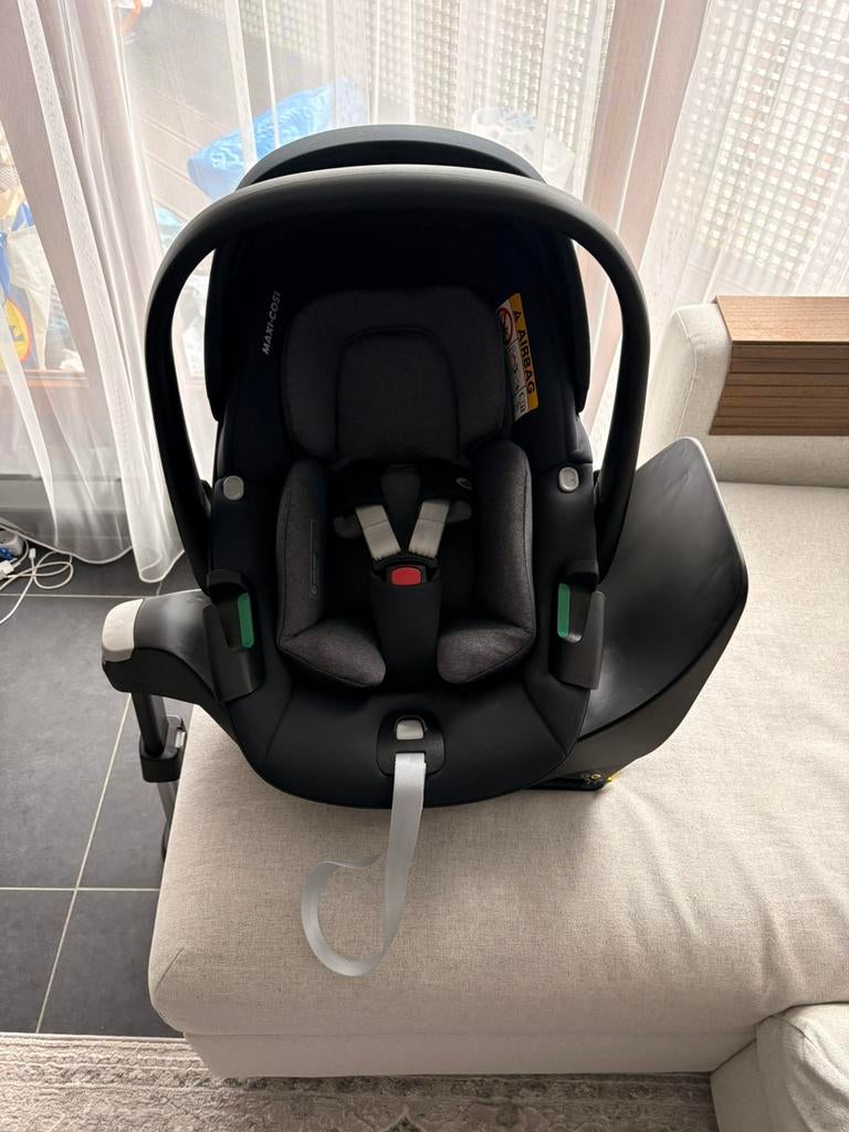 Maxi cosi pebble 360 + familyfix 360 base, Ophalen, Zo goed als nieuw, Maxi-Cosi