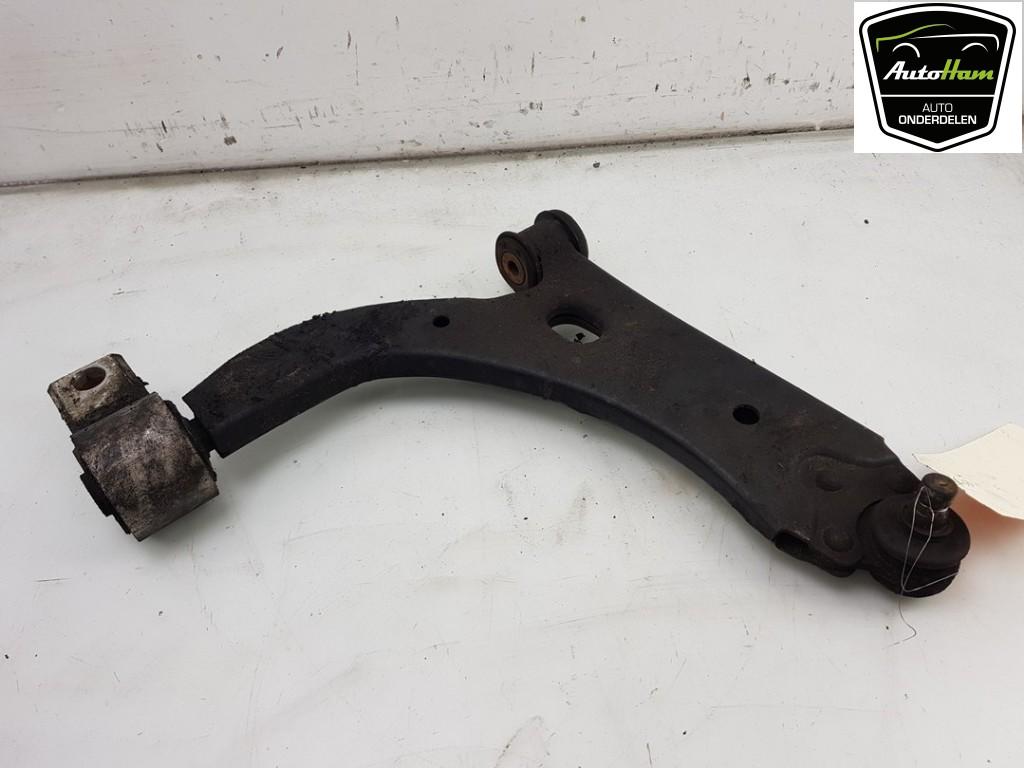 BRAS DE SUSPENSION AVANT DROIT (TRIANGLE) Ford Fiesta 5 ST, Autos : Pièces & Accessoires, Dhr. J. Ham, Administratie@autoham.nl