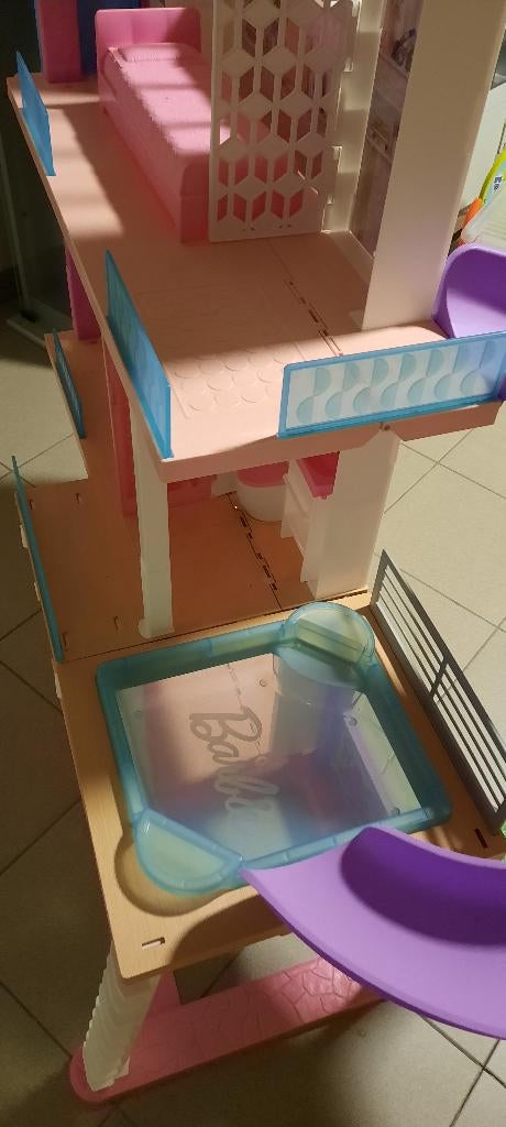 Barbie poppenhuis, Ophalen, Zo goed als nieuw, Poppenhuis
