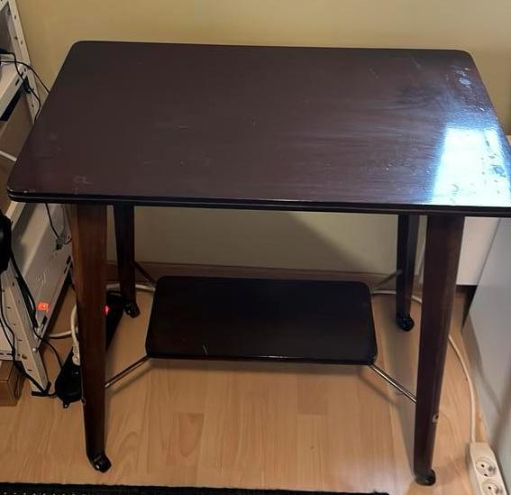 TV meubel op wieltjes, Ophalen, Zo goed als nieuw