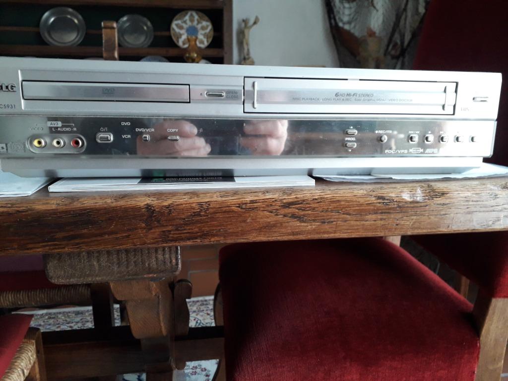 DVD player/ VIDEO cassettes recorder LG DVC5931, Enlèvement, Ne fonctionne pas, Lecteur DVD, LG