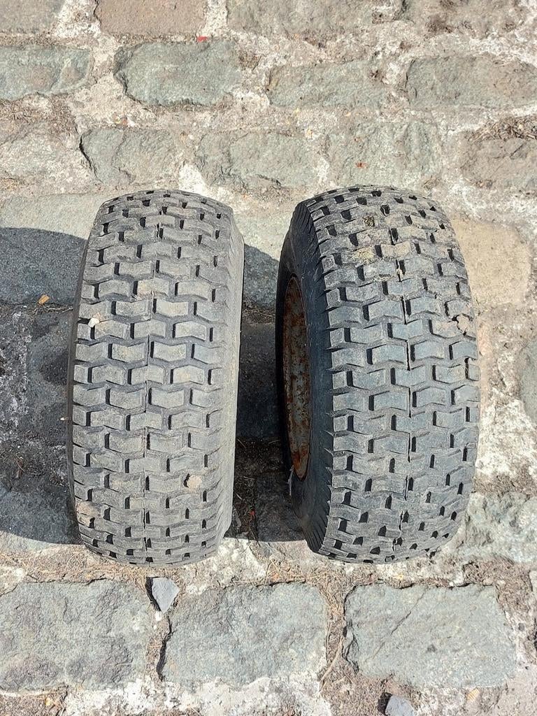Wielen met banden voor EL63 zitmaaier, Ophalen, Gebruikt