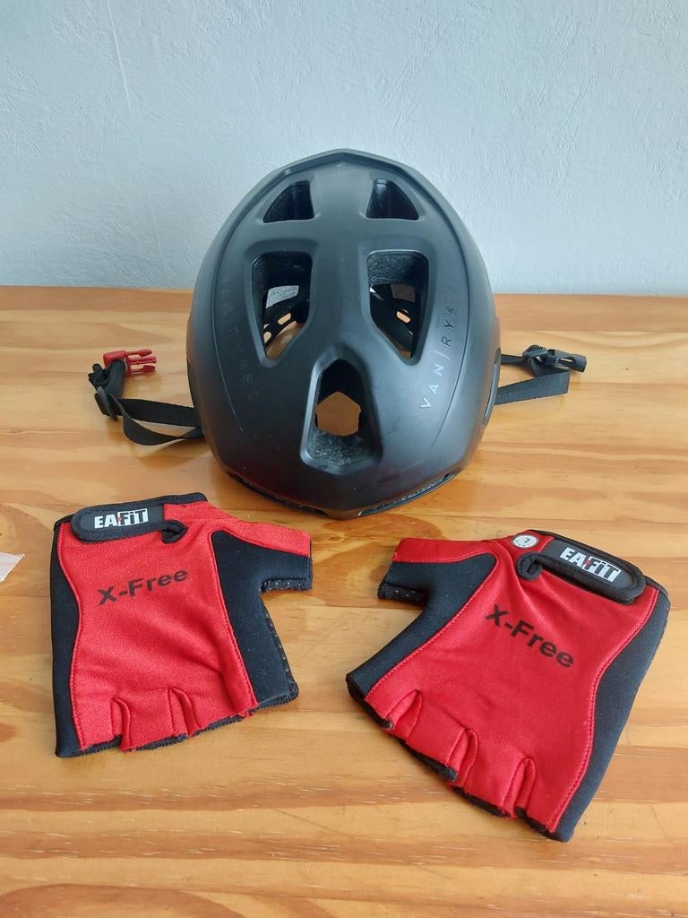 Casque de vélo avec Les gants