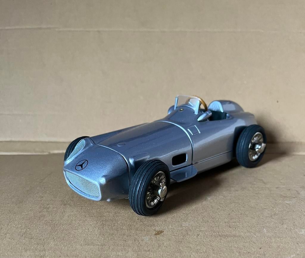 Schuco Mercedes-Benz W196 Monoposte Silberpfeil raceauto, Verzenden, Zo goed als nieuw