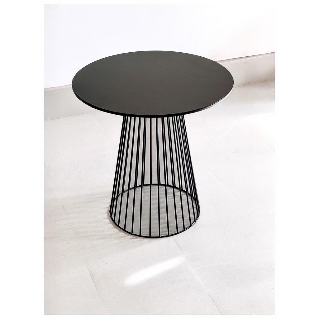 Zwart rond bijzettafeltje door Antonino Sciortino voor Serax, Gebruikt, Metaal of Aluminium, Design, Rond