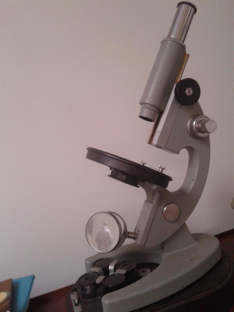 Microscoop MBU-4, Enlèvement, Utilisé, 400x à 1000x, Microscope biologique