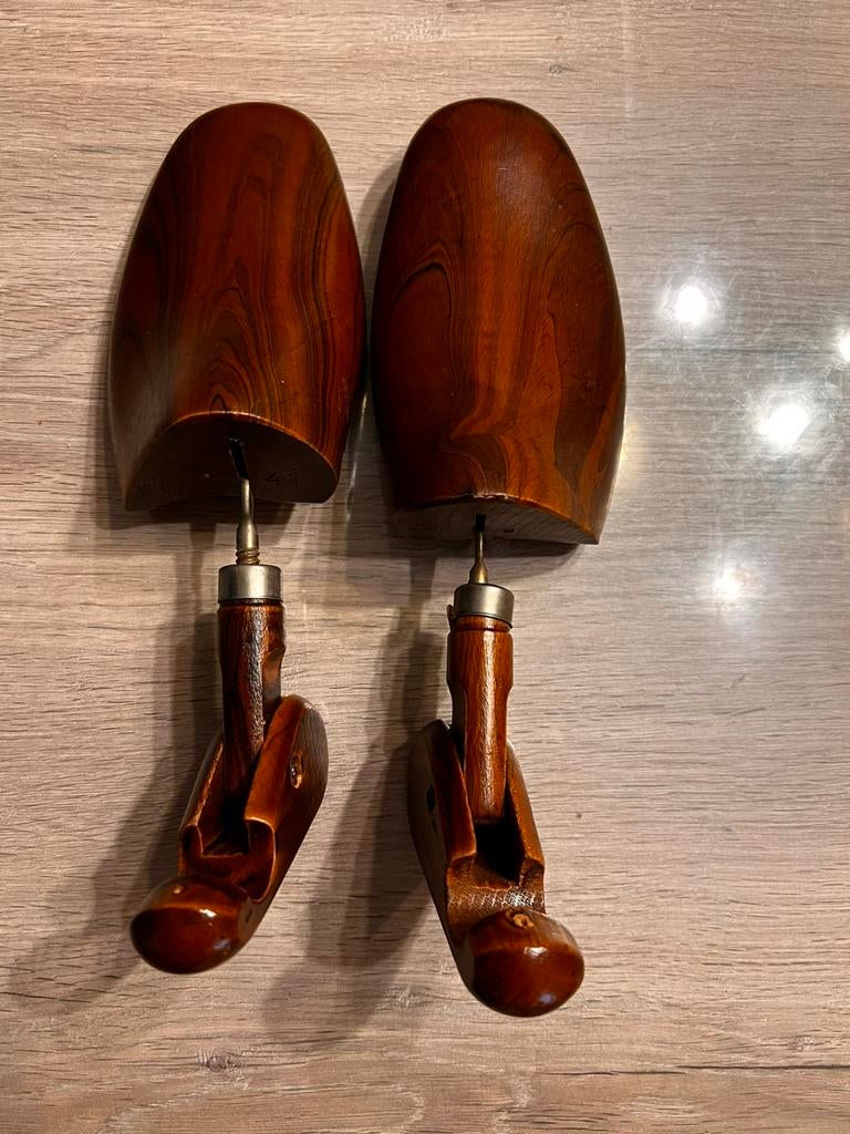 Antieke schoenspanners maat 41, Ophalen