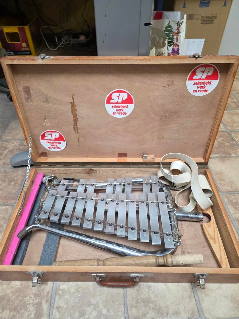 Xylophone Lyra, Enlèvement