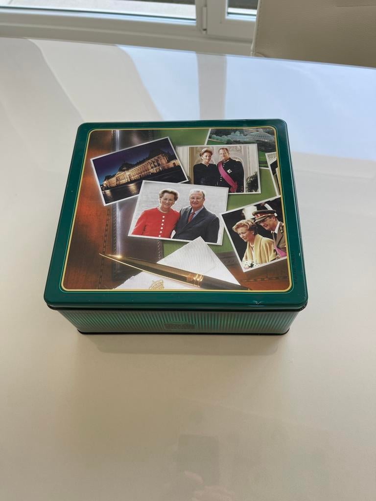 Koningshuis blikken doos, Enlèvement ou Envoi, Comme neuf