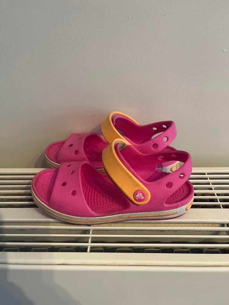 Roze sandalen Crocs, maat C11 (28/29), Enfants & Bébés, Vêtements enfant | Chaussures & Chaussettes, Crocs, Comme neuf, Enlèvement