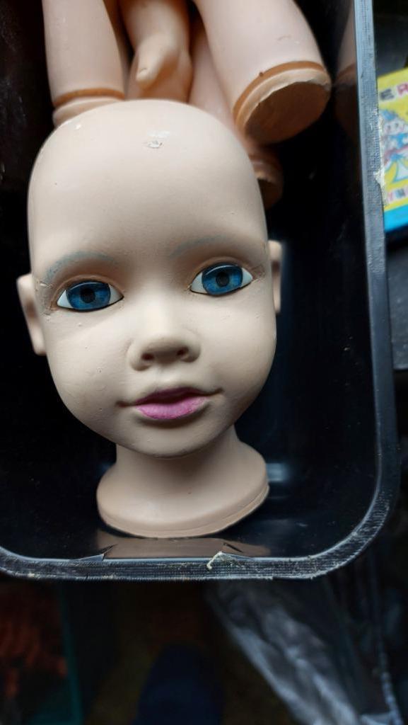 Tête de poupée "GLOREX" 0802 Poupées suisses, Collections, Enlèvement ou Envoi, Comme neuf, Accessoires