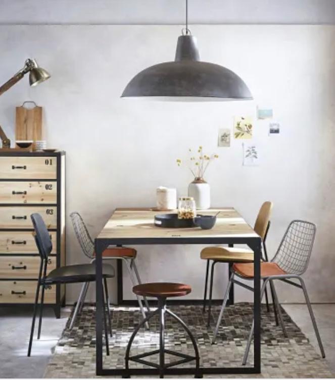 Table en bois - Docks - industriel - Maison du monde, Quatre personnes, Pin, Enlèvement, Utilisé