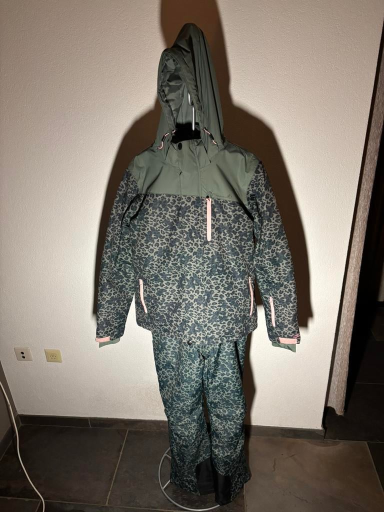 Net skipak broek maat s jas maat 176, Kleding | Heren, Wintersportkleding, Ophalen, Zo goed als nieuw, Maat 46 (S) of kleiner