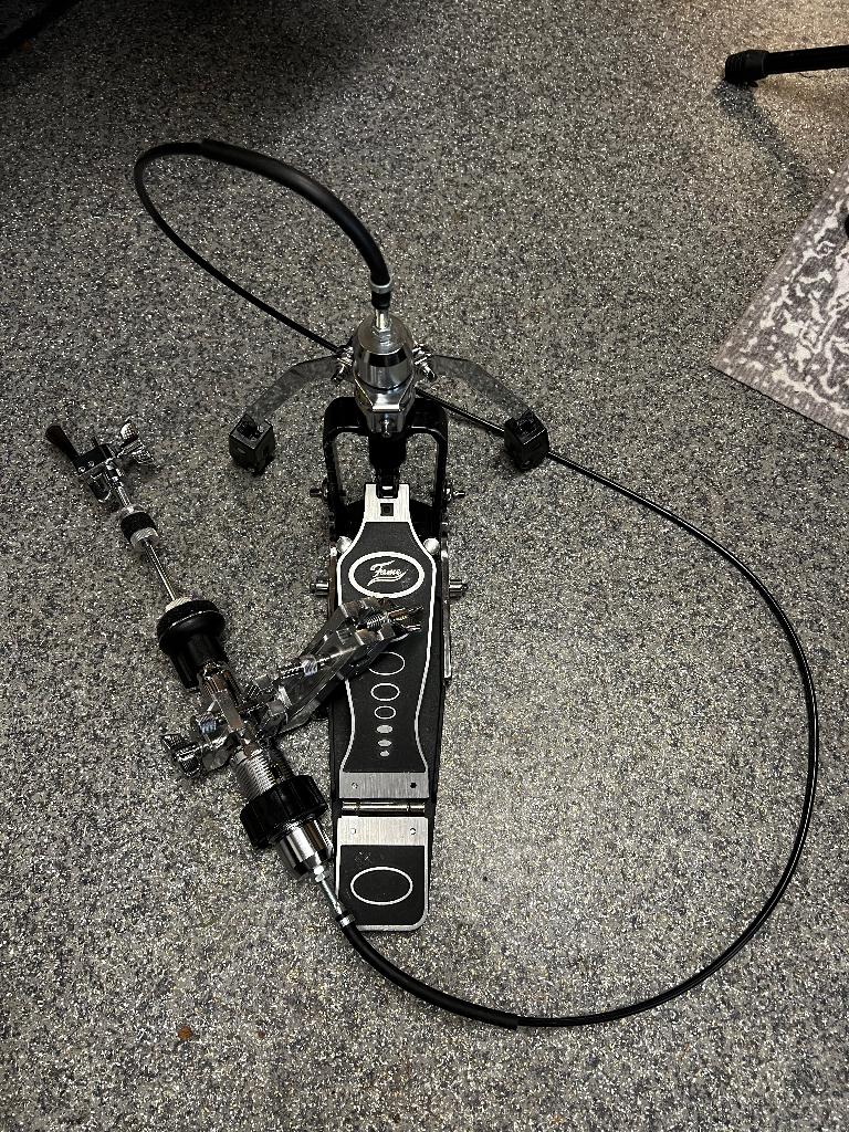 Pédale de charleston à câble Fame, Enlèvement, Comme neuf, Autres marques