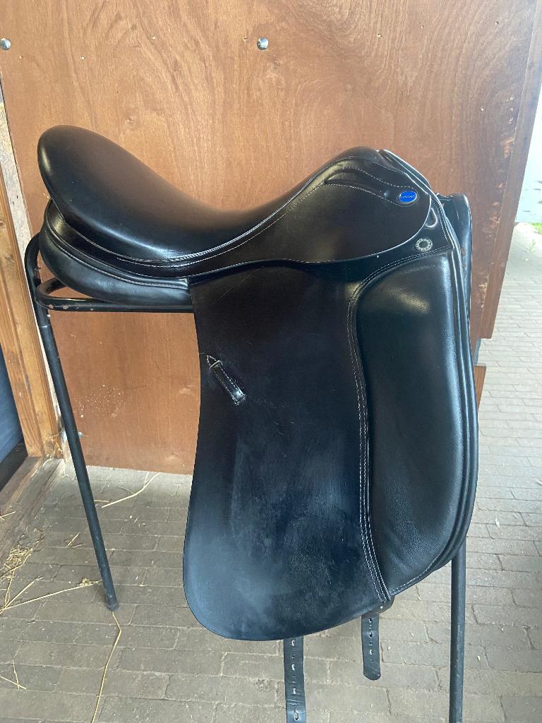 Dressuurzadel euro riding, Dieren en Toebehoren, Ophalen, Zo goed als nieuw, Dressuur