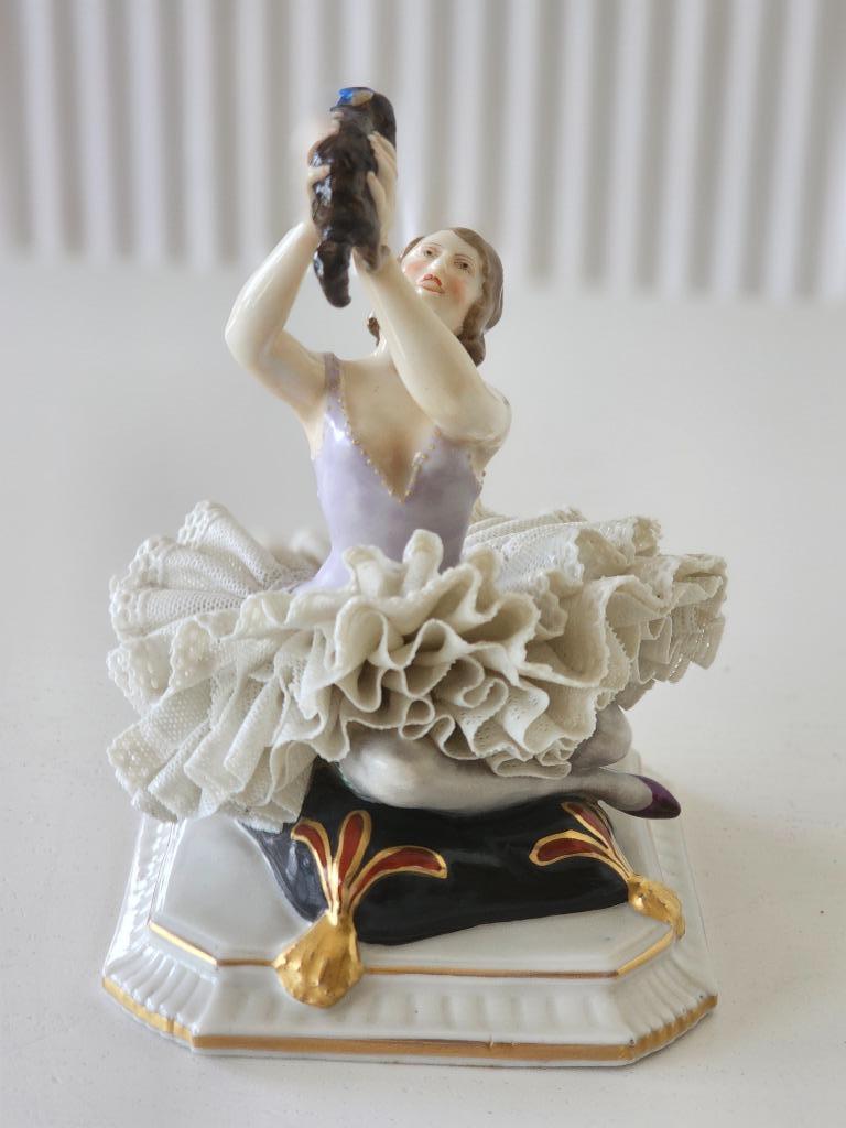 Ballerina met hond Porselein antiek, Antiek en Kunst, Antiek | Porselein, Ophalen of Verzenden