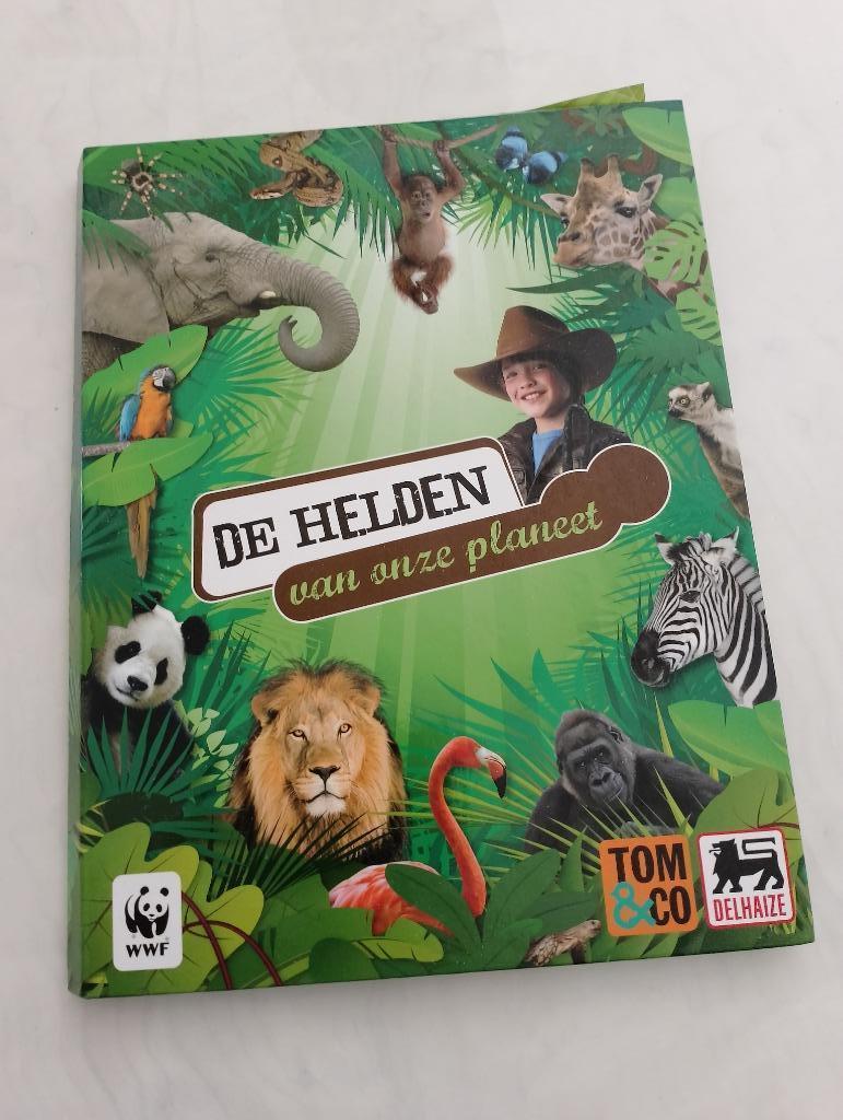 Livre Les héros de notre planète, entièrement complet, WWF, Collections, Autres supermarchés, Enlèvement ou Envoi