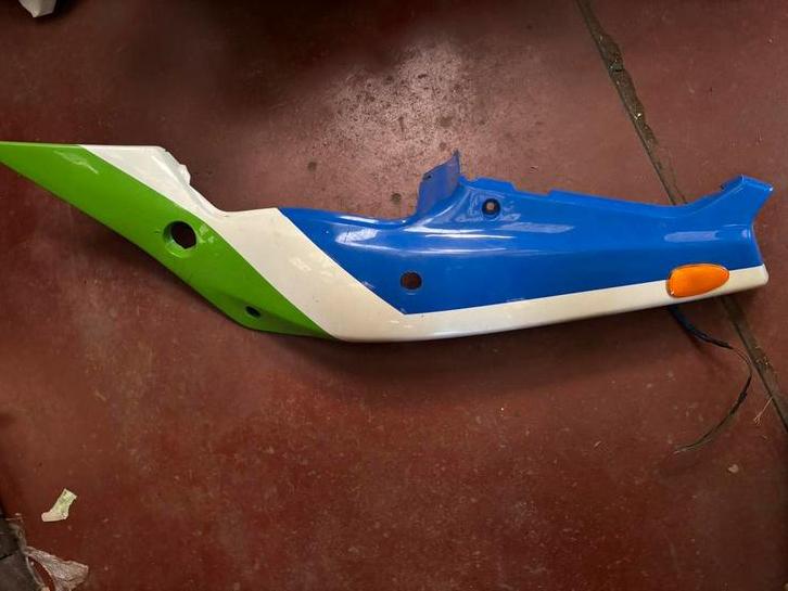 Capot, cache latéral gauche pour Kawasaki 600, Motos, Pièces | Kawasaki, Enlèvement ou Envoi, Utilisé