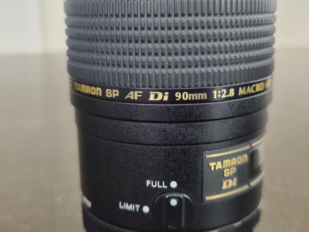Objectif macro Tamron SP AF 90 mm f/2,8, Enlèvement, Objectif macro