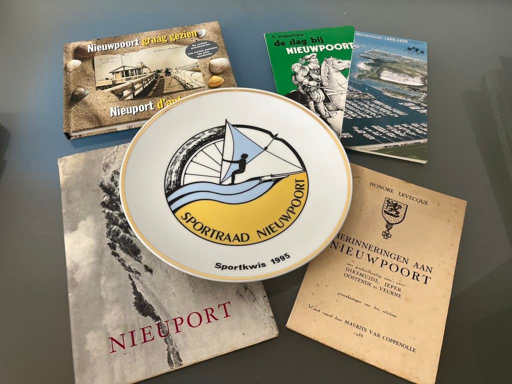 Lot Nieuwpoort, Ophalen of Verzenden, Gelezen