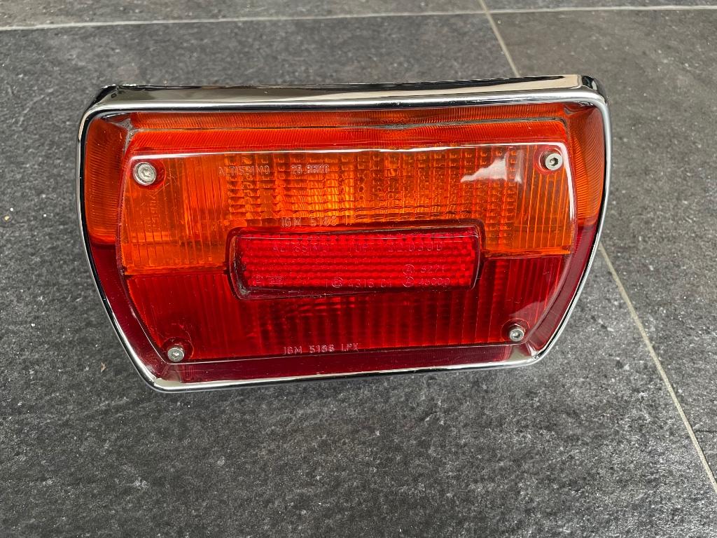 Alfa Romeo 105 GT Bertone 1750 GTV serie1 achterlicht rechts, Auto-onderdelen, Ophalen of Verzenden, Gebruikt, Alfa Romeo