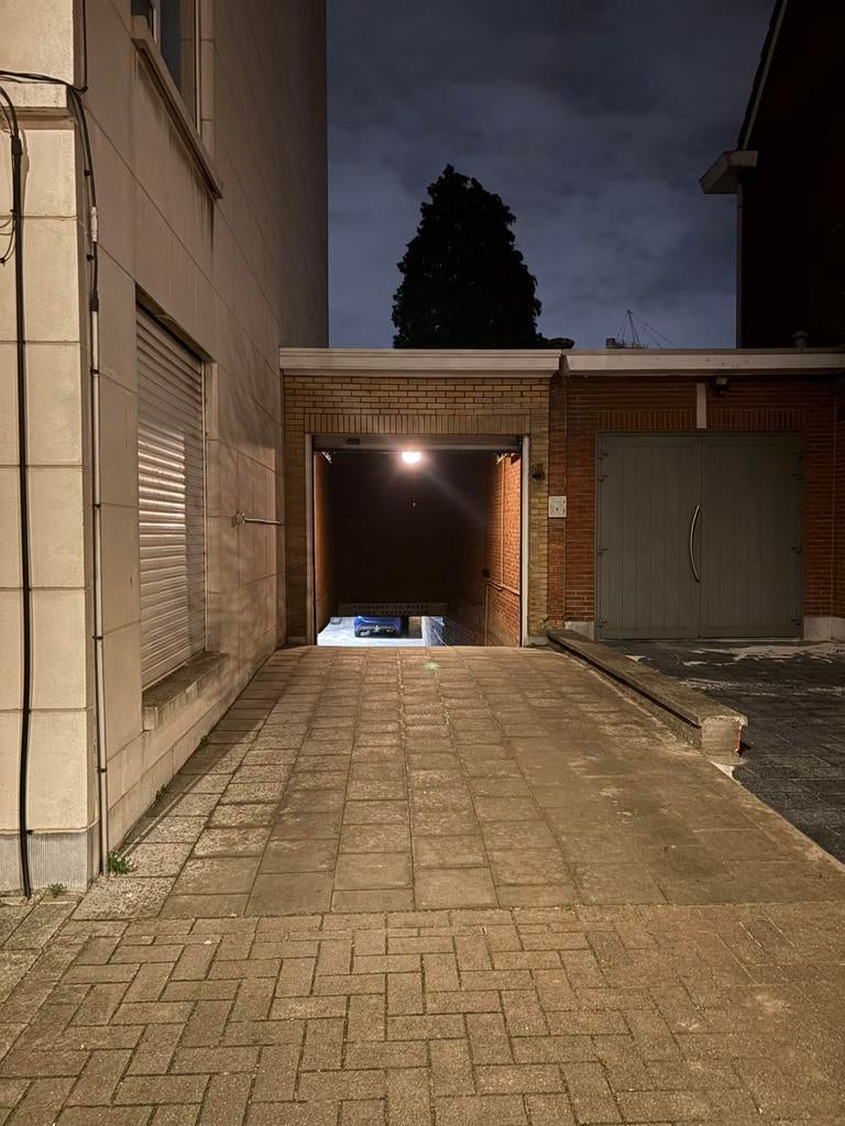 Ondergrondse garage staanplaats (Linkeroever, toplocatie!), Immo, Garages en Parkeerplaatsen, Provincie Antwerpen