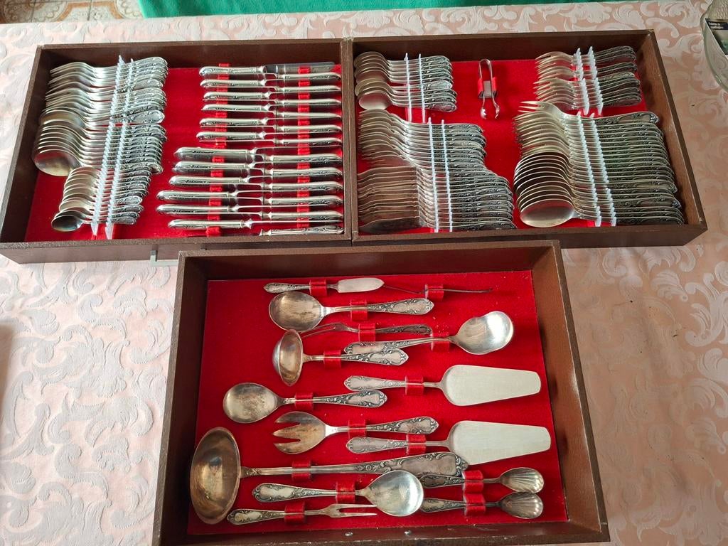 Couverts en métal argenté de 147 pièces de style Louis XV/Ro, Maison & Meubles, Enlèvement