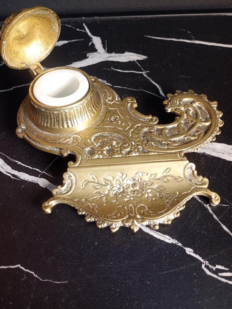 Antieke inktpot, Enlèvement ou Envoi