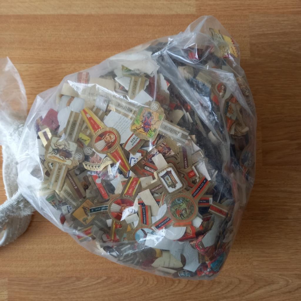 MEER DAN 1500 SIGARENBANDEN !!!!!!, Ophalen of Verzenden