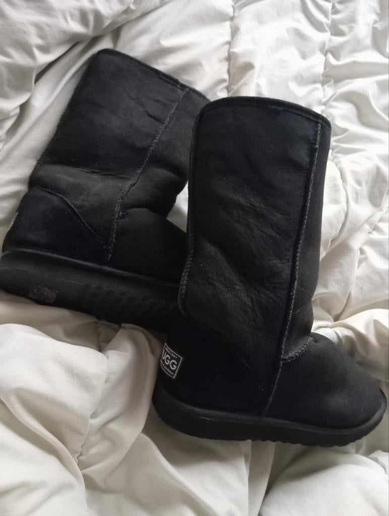 UGGs warme zwarte laarsjes, maat 43, Kleding | Dames, Schoenen, Ophalen of Verzenden