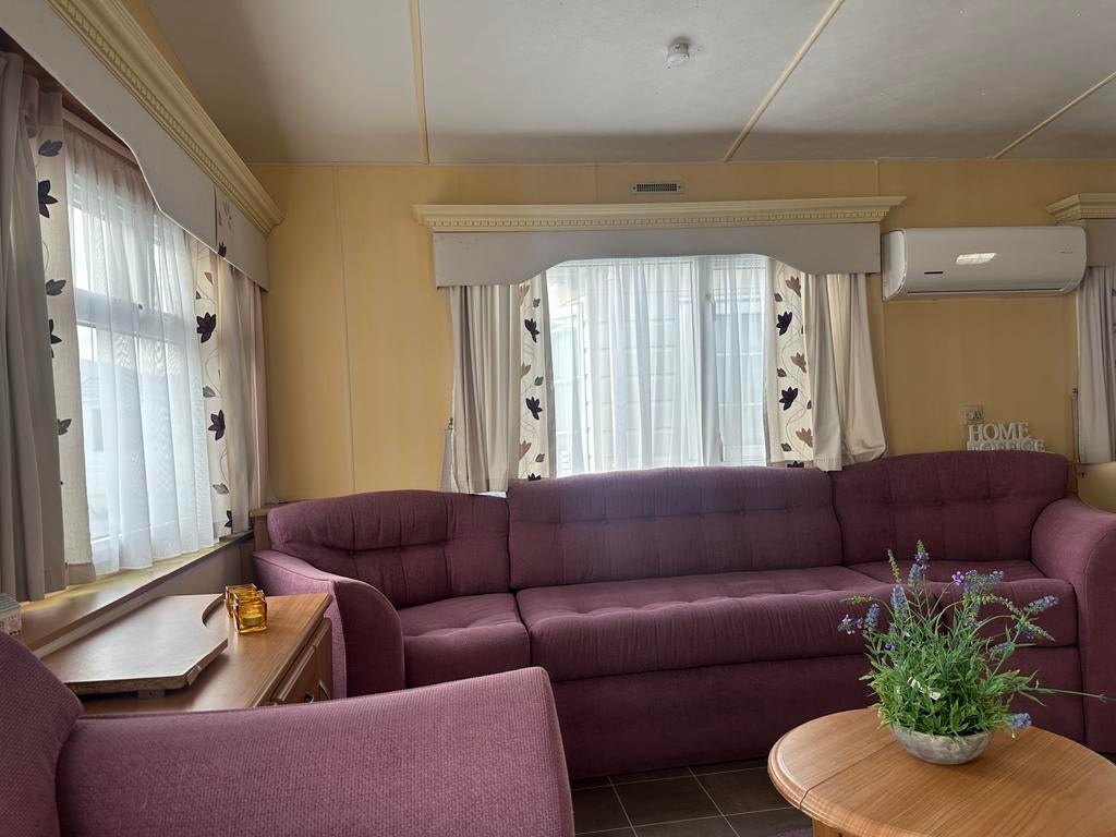 OCC DEPOT 12 ZEER NETTE EN RUIME CARLTON 1100X370/2, Caravans en Kamperen