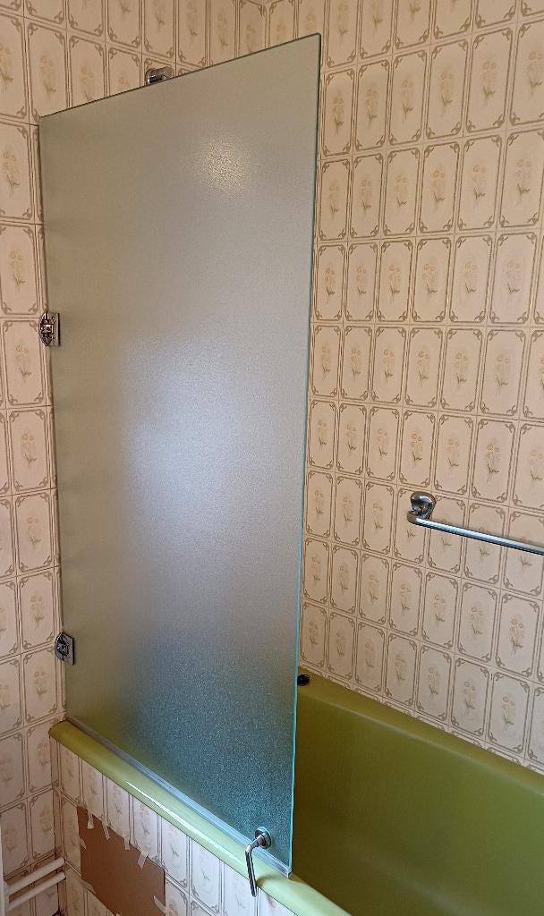 Pare baignoire pivotante, Bricolage & Construction, Enlèvement, Comme neuf, Verre, Baignoire